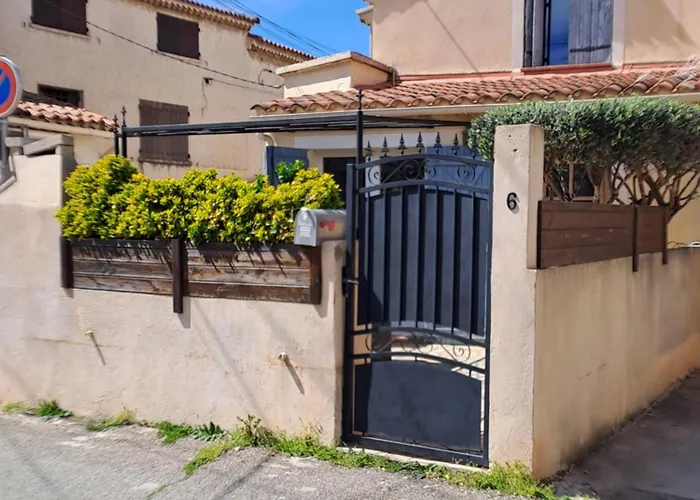 Maison De Village - La Couronne