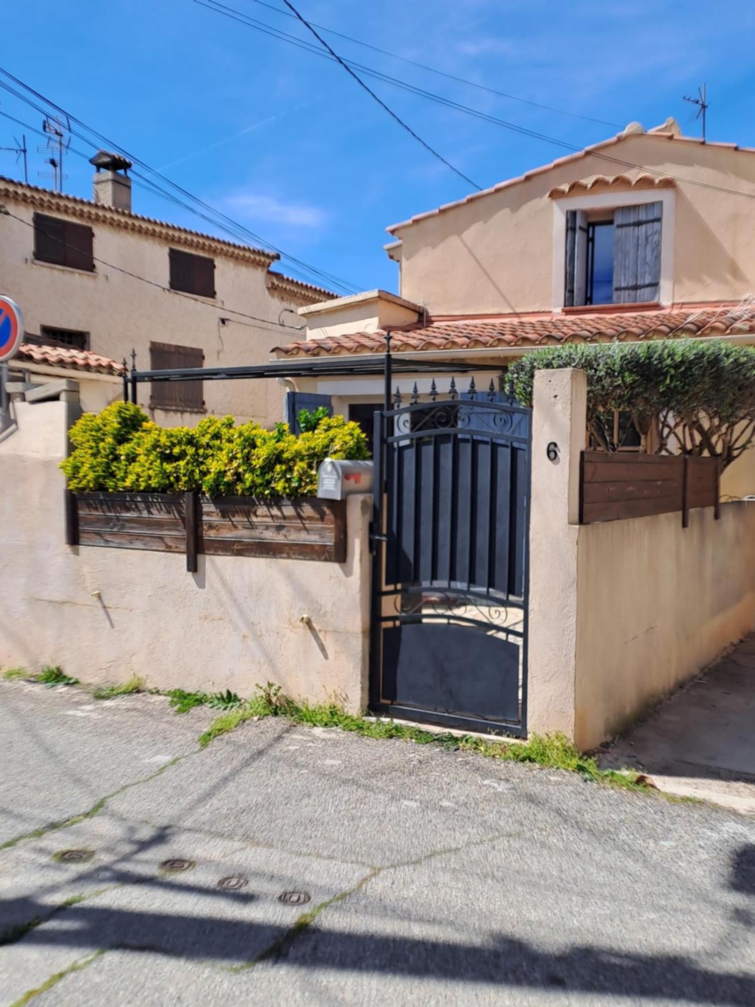 Maison De Village - La Couronne Holiday home *